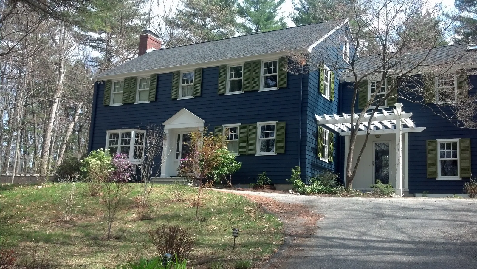Navy clapboard colonial painted by Beacon